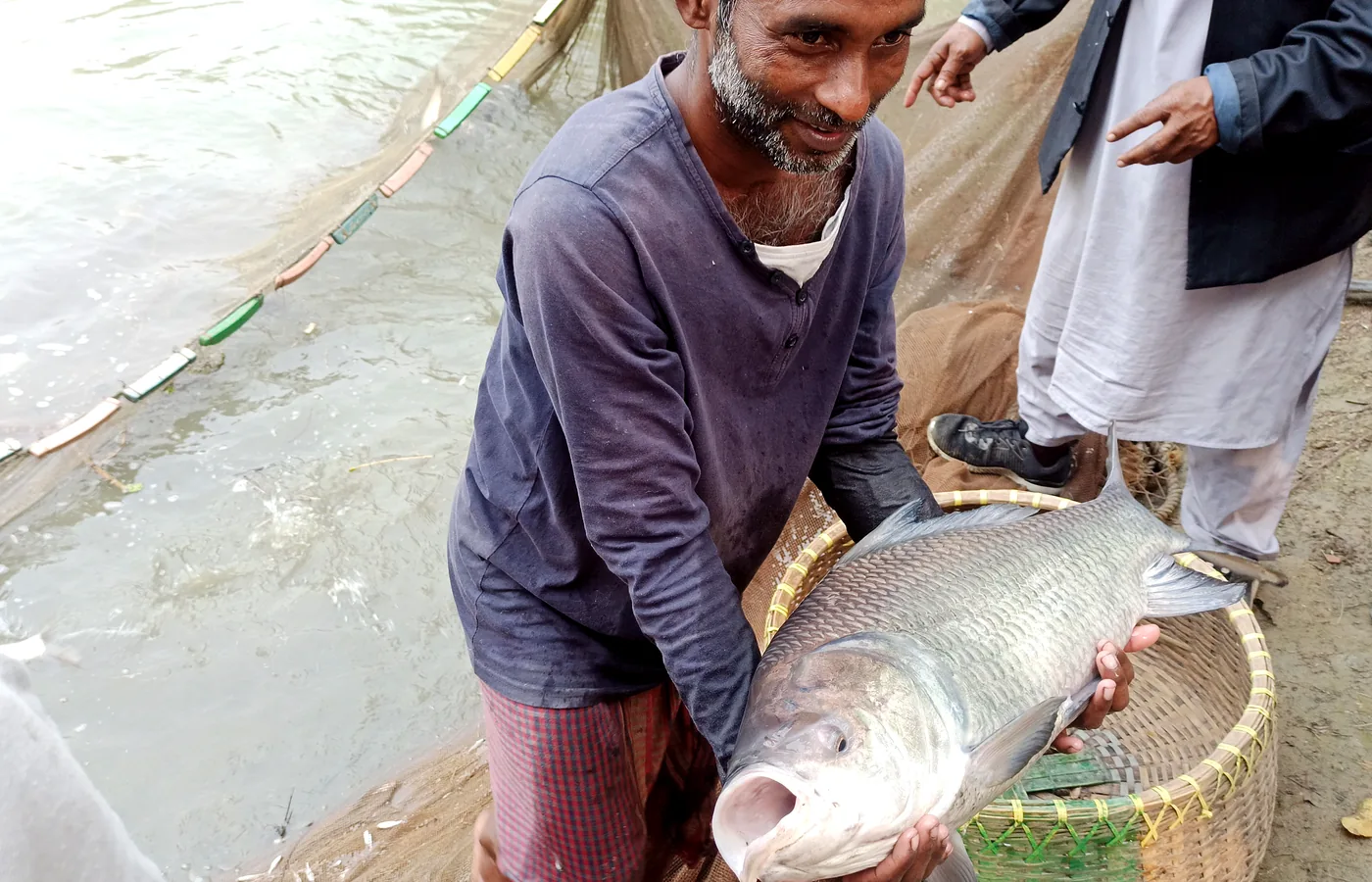A rural healthcare professional supporting women in a Bangladesh community